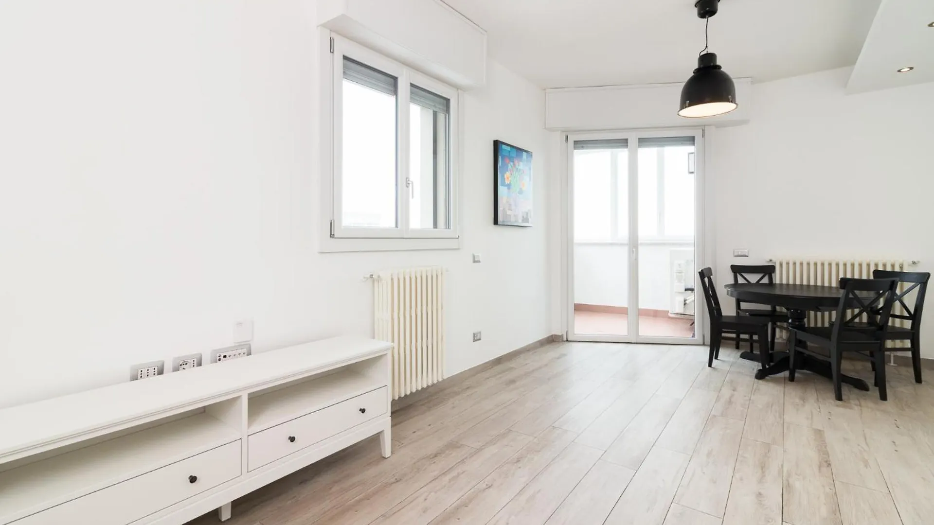 Nuovissimo Attico 17Esimo Piano, 10 Posti Letto Apartment Milan Italy